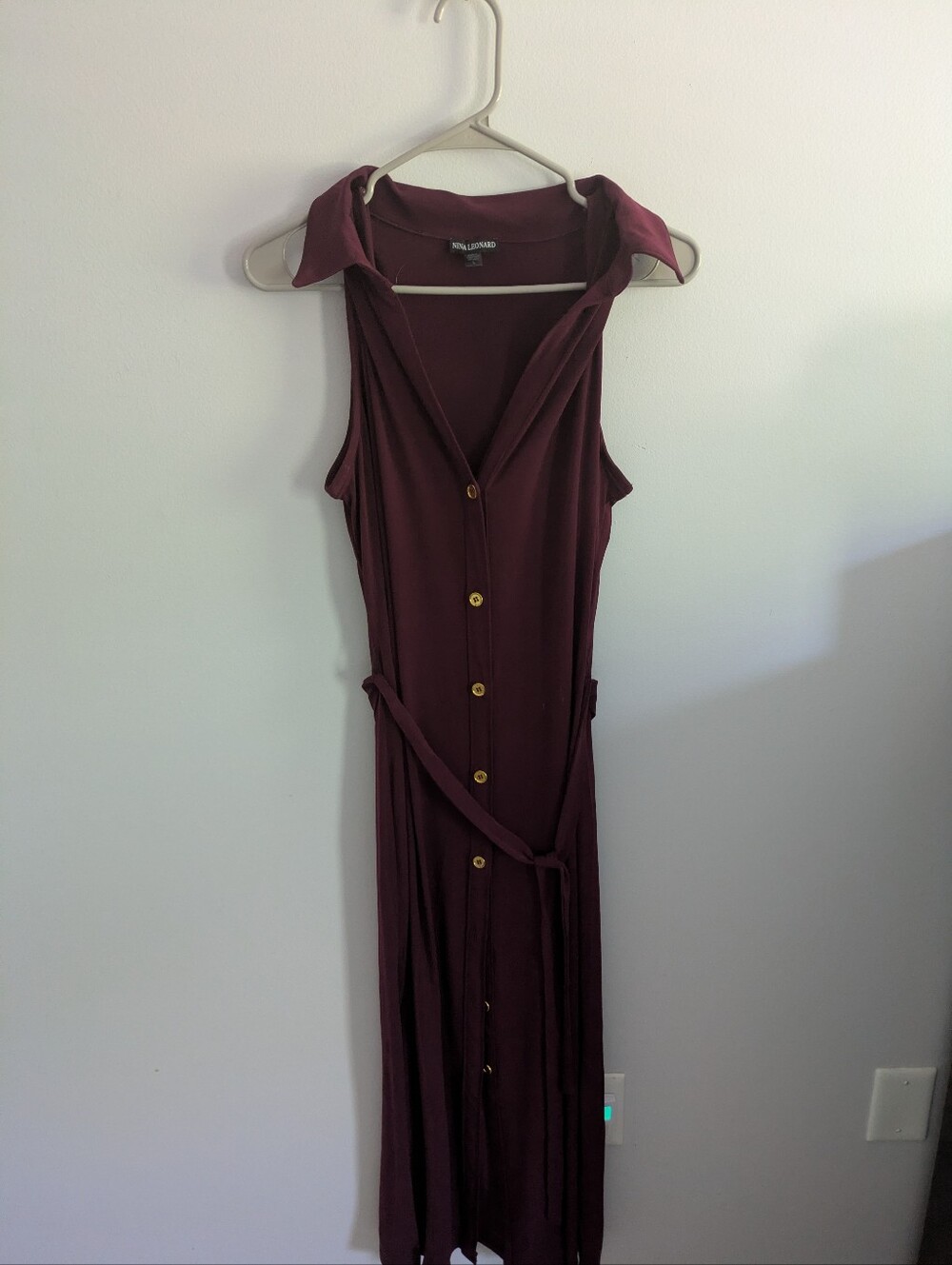 Sleeveless Dress in Burgundy